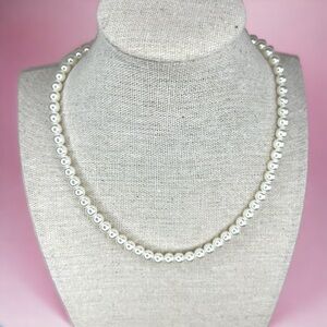 Vintage Claire’s White Faux Pearl Necklace Ring Clasp Closure Retro Pinup